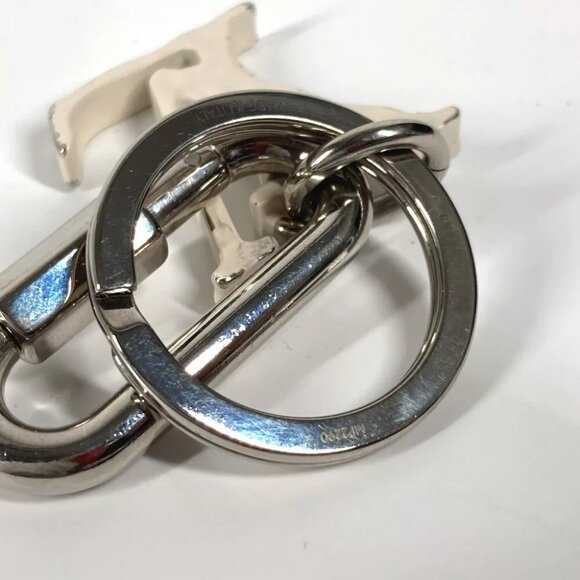 LOUIS VUITTON LV logo with carabiner Portocle-LV Sharp Bag Charm Key Holder - Picture 7 of 12